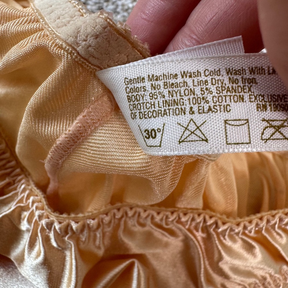 Vintage Victoria's Secret Second Skin Panties Gold Women's Size Large - Picture 6 of 9